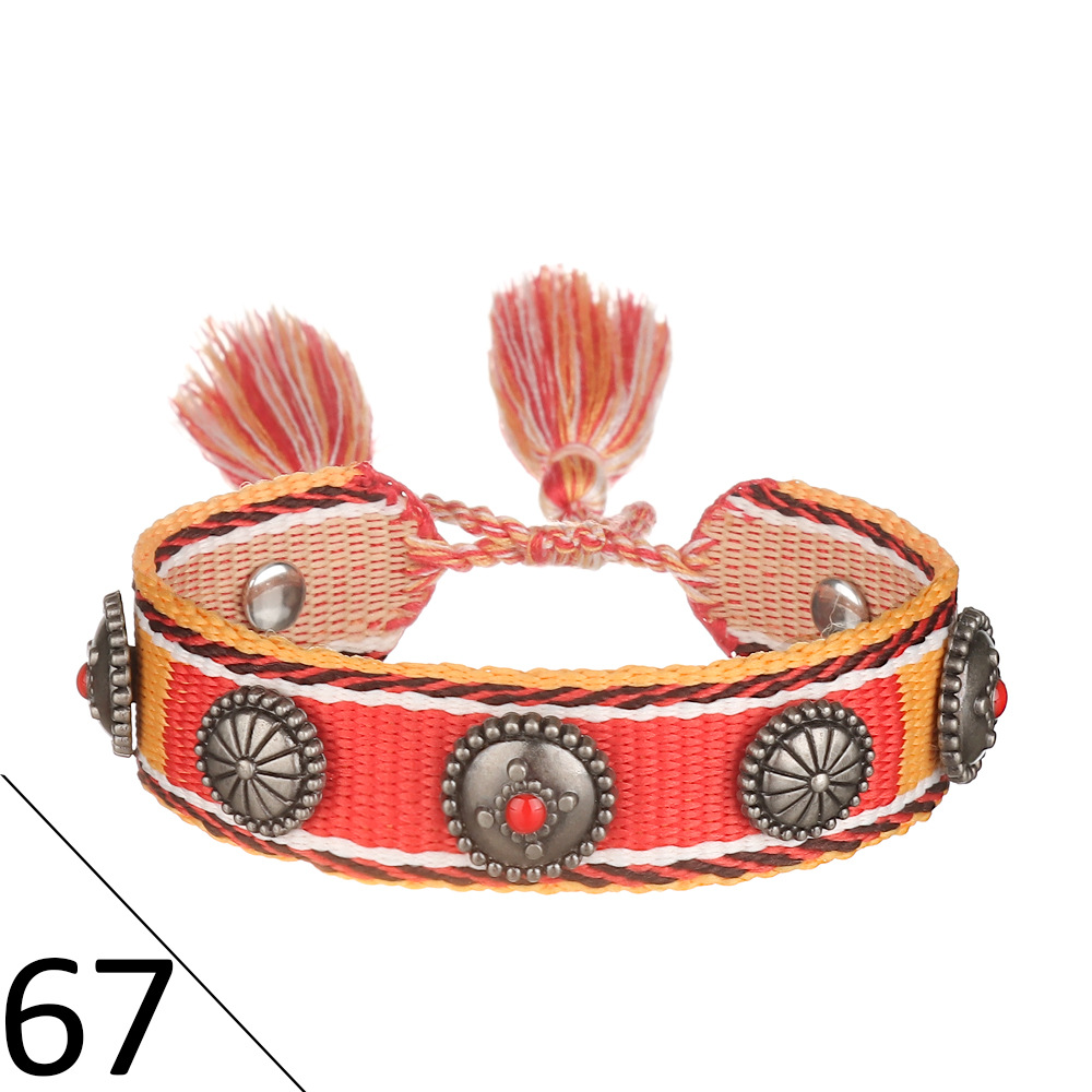 23:(D word) metal nail bracelet 67
