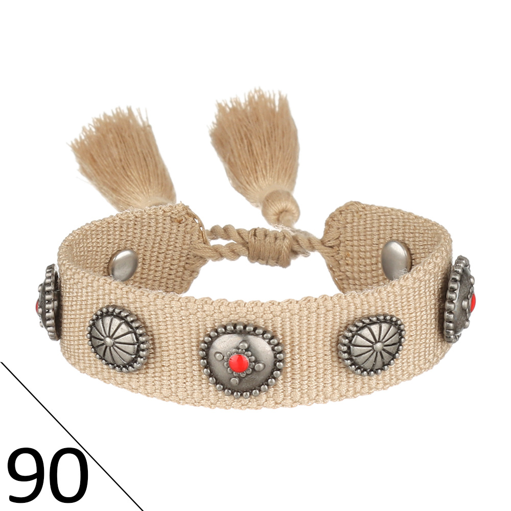 31:(D word) metal nail bracelet 90
