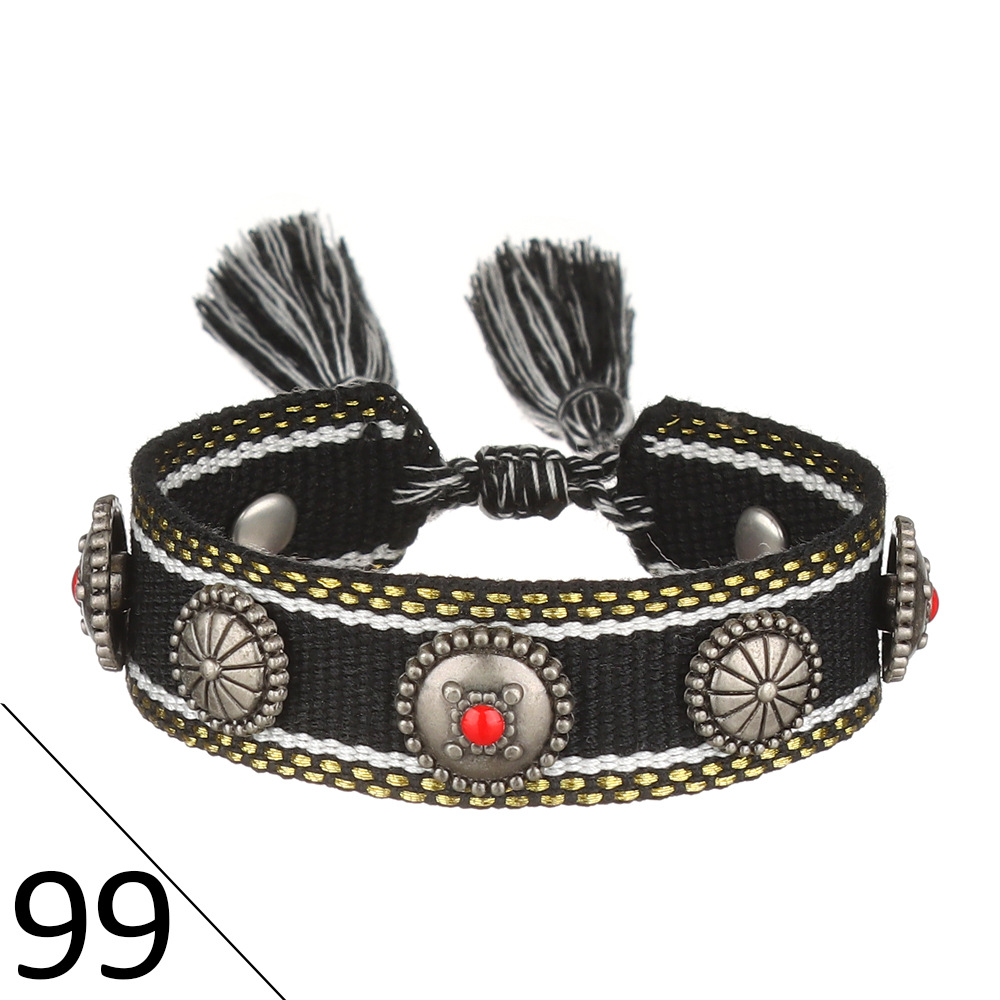 36:(D word) metal nail bracelet 99