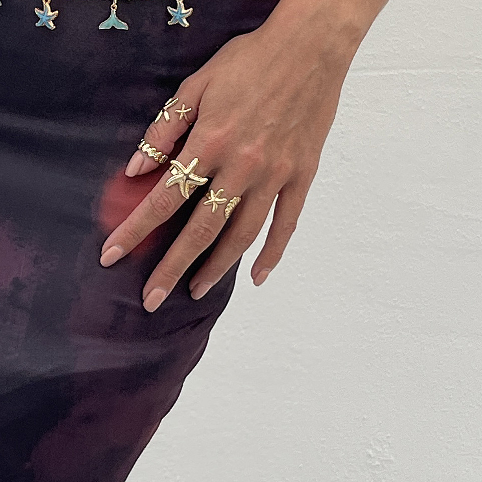 5:03 light gold 5923