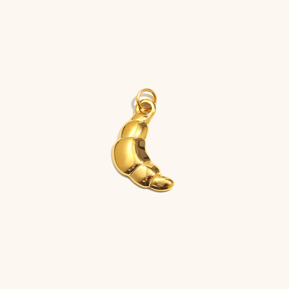 Horn pendant-gold