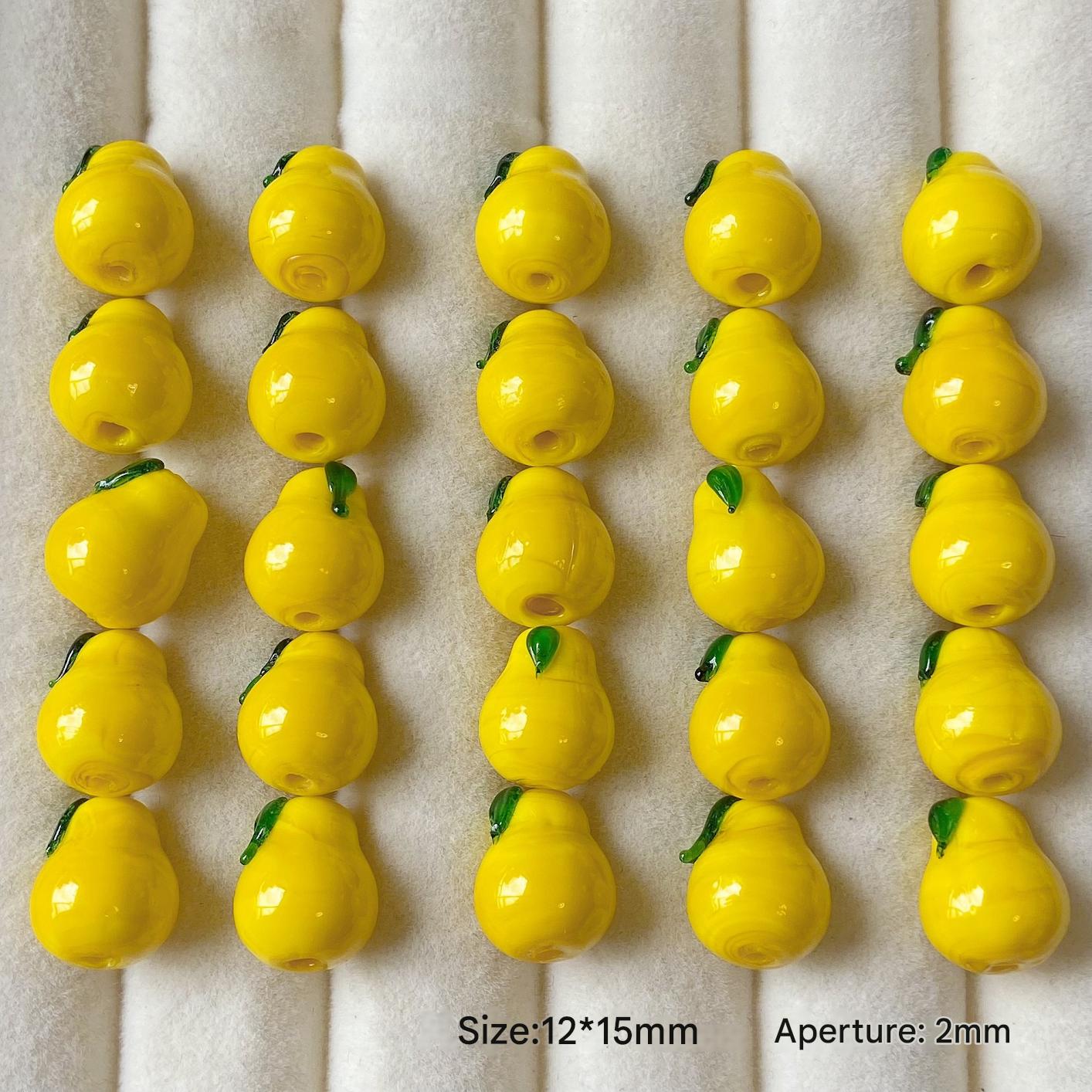 1:Real yellow fat pear (1 piece)