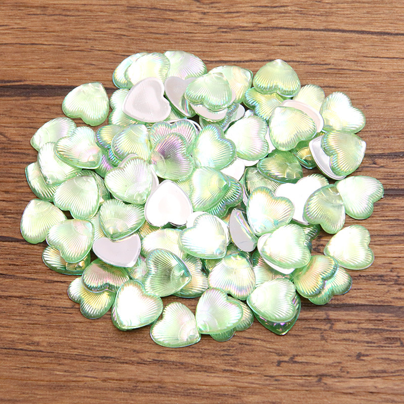 12:Green heart 10mm 0.1g