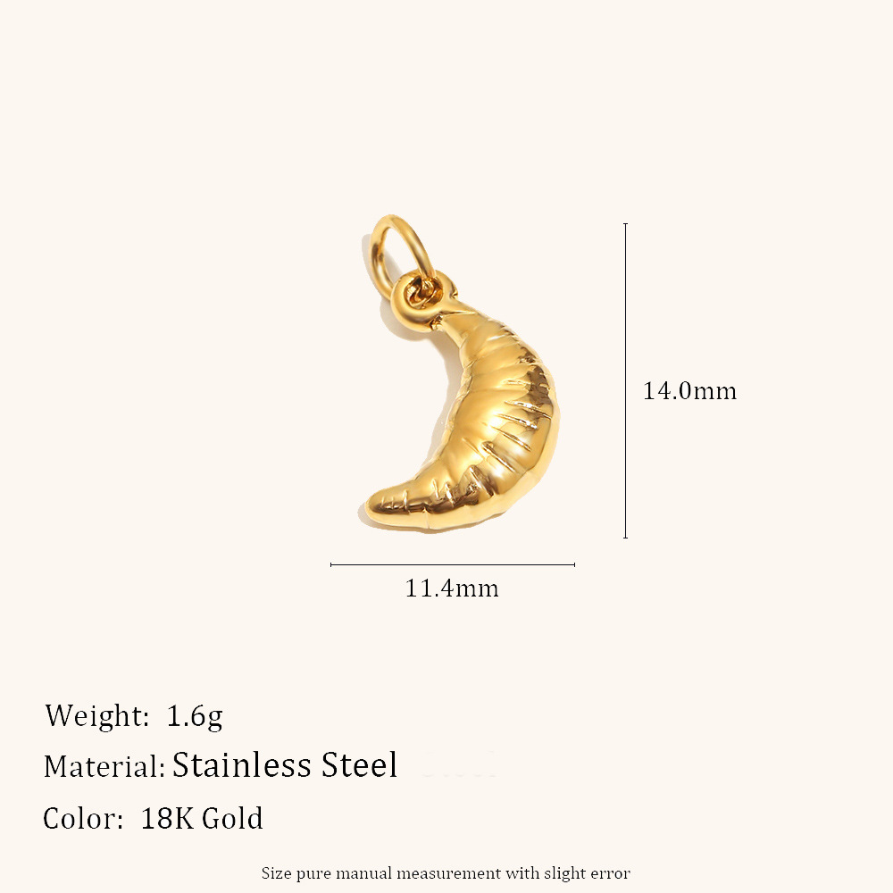 1:Croissant pendant-gold