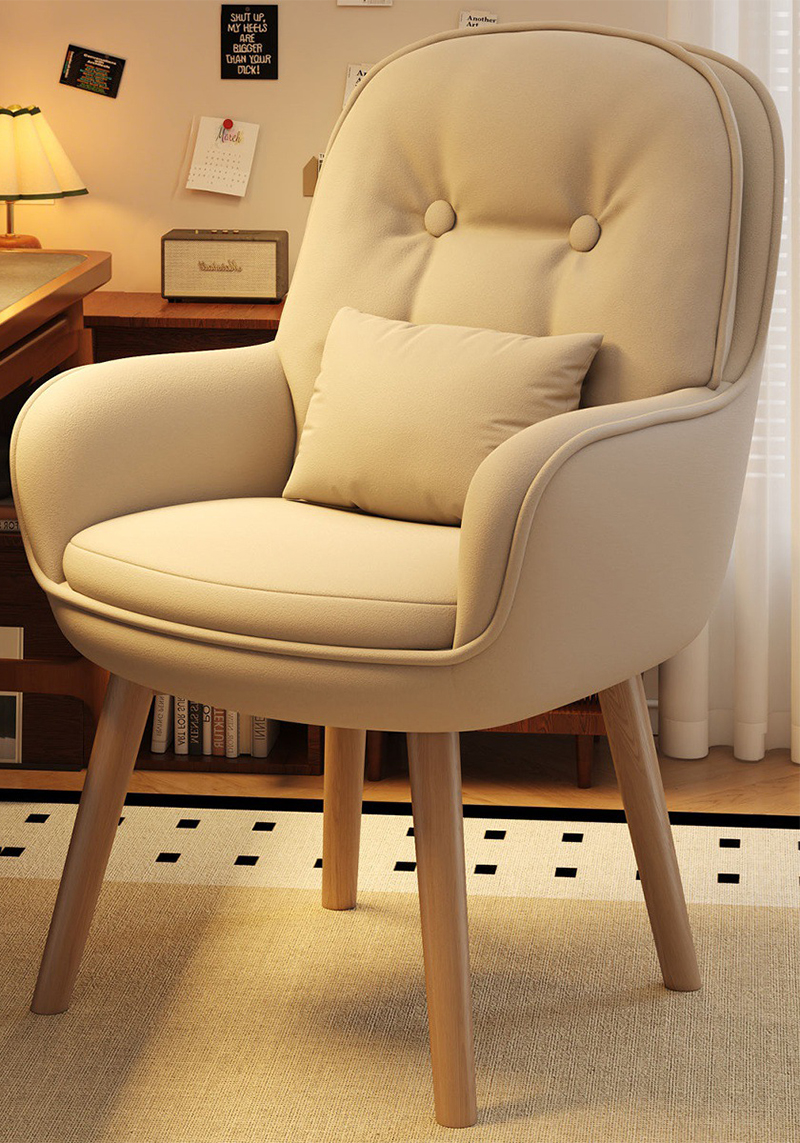 Solid wood legs/off-white waxed leather with pillow