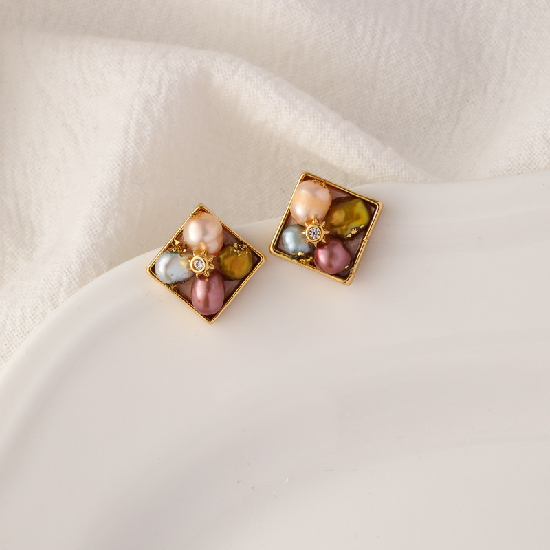 4:[s925 silver needle + copper plated 18k real gold + freshwater pearl]: nl08515e