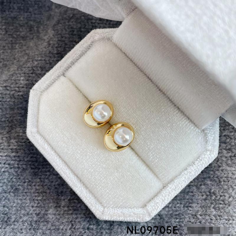 4:[copper plated with 18k real gold]: nl09705e