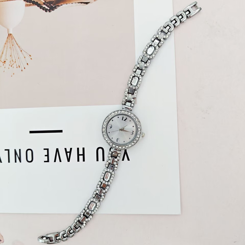 9:Silver shell white