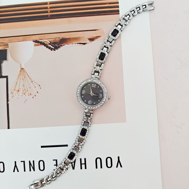 10:Silver shell black