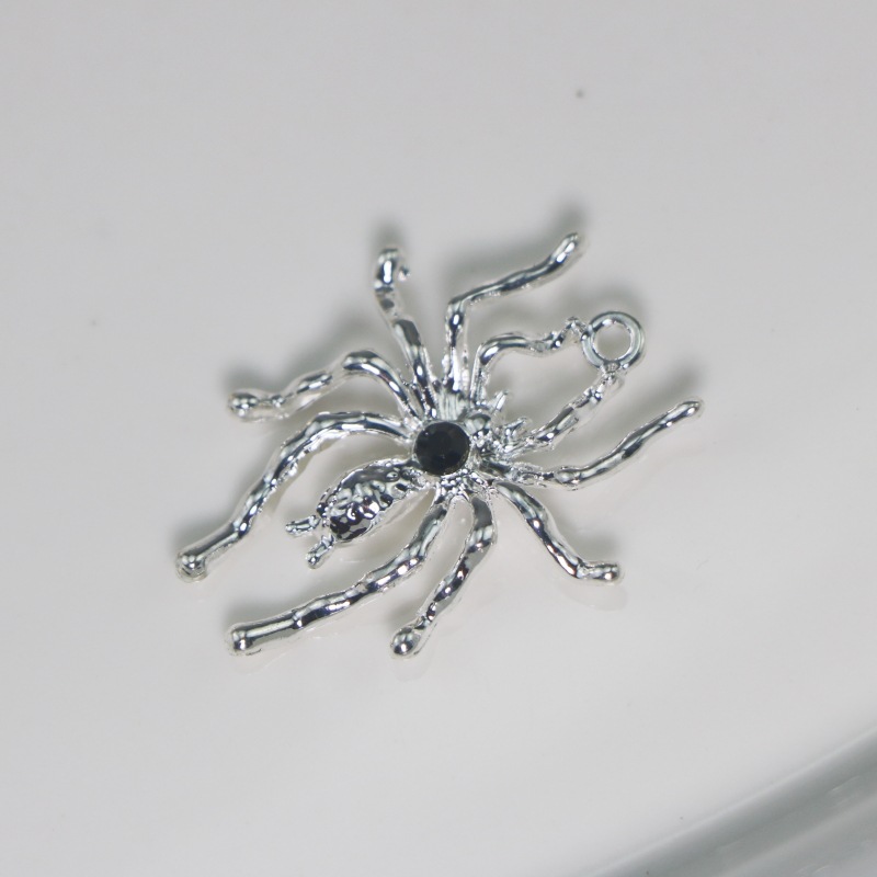 2:White k black diamond