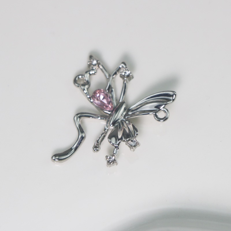 3:White k pink diamond