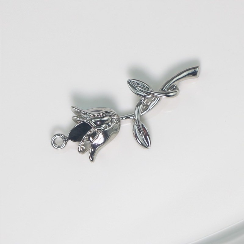 3:Long black diamond