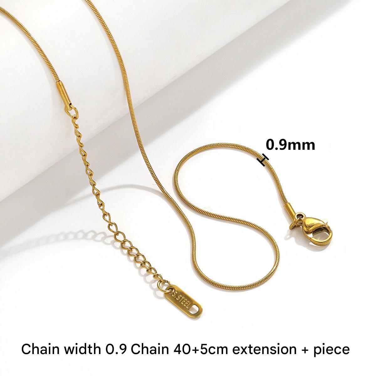 8:09 round snake-18K vacuum gold