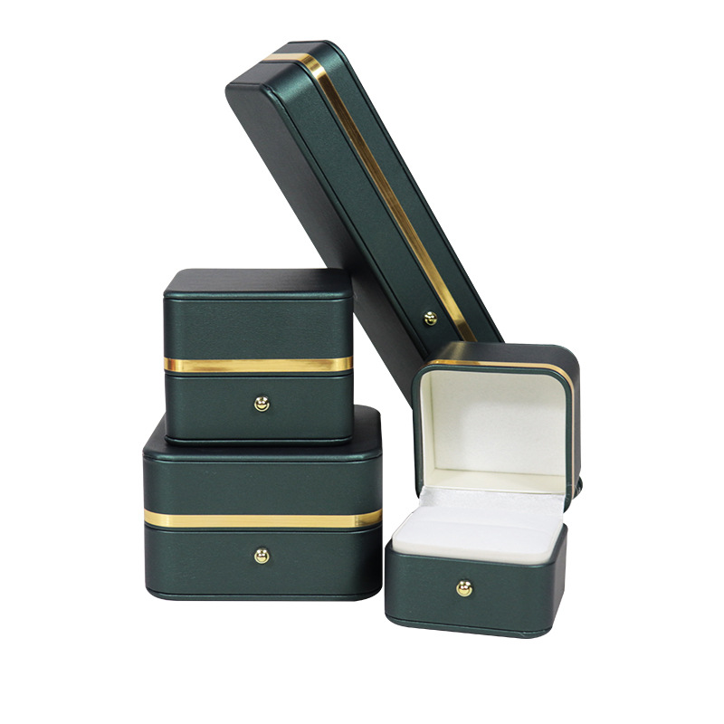 dark green ring box 6.4×6.4×6cm