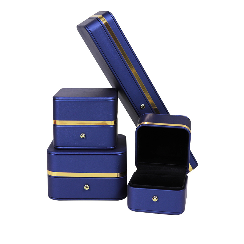 Royal Blue ring box 6.4×6.4×6cm