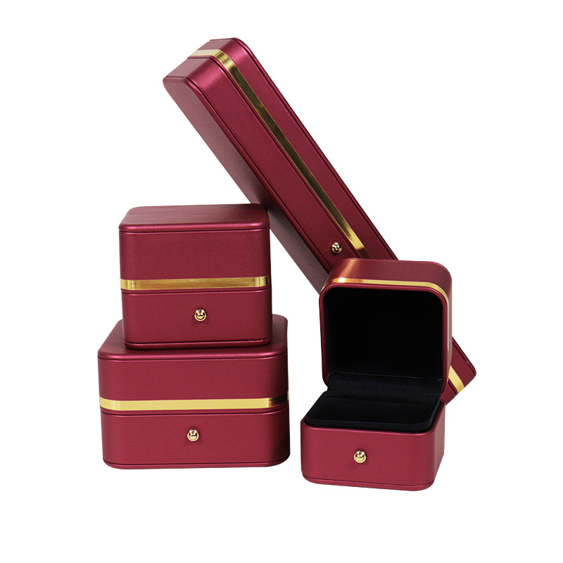 burgundy ring box 6.4×6.4×6cm