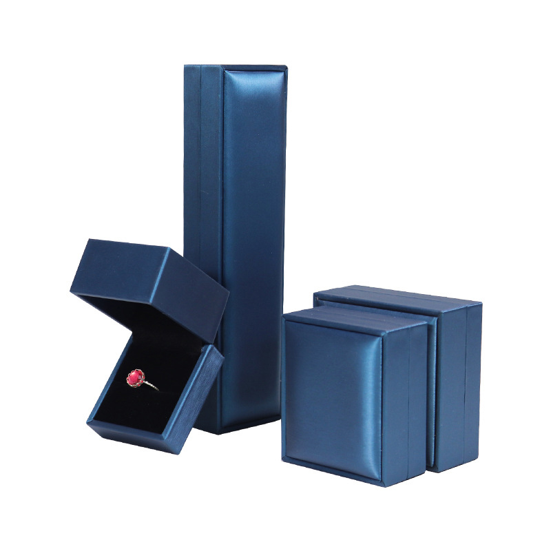 E ring box 6*6.5*5.3cm