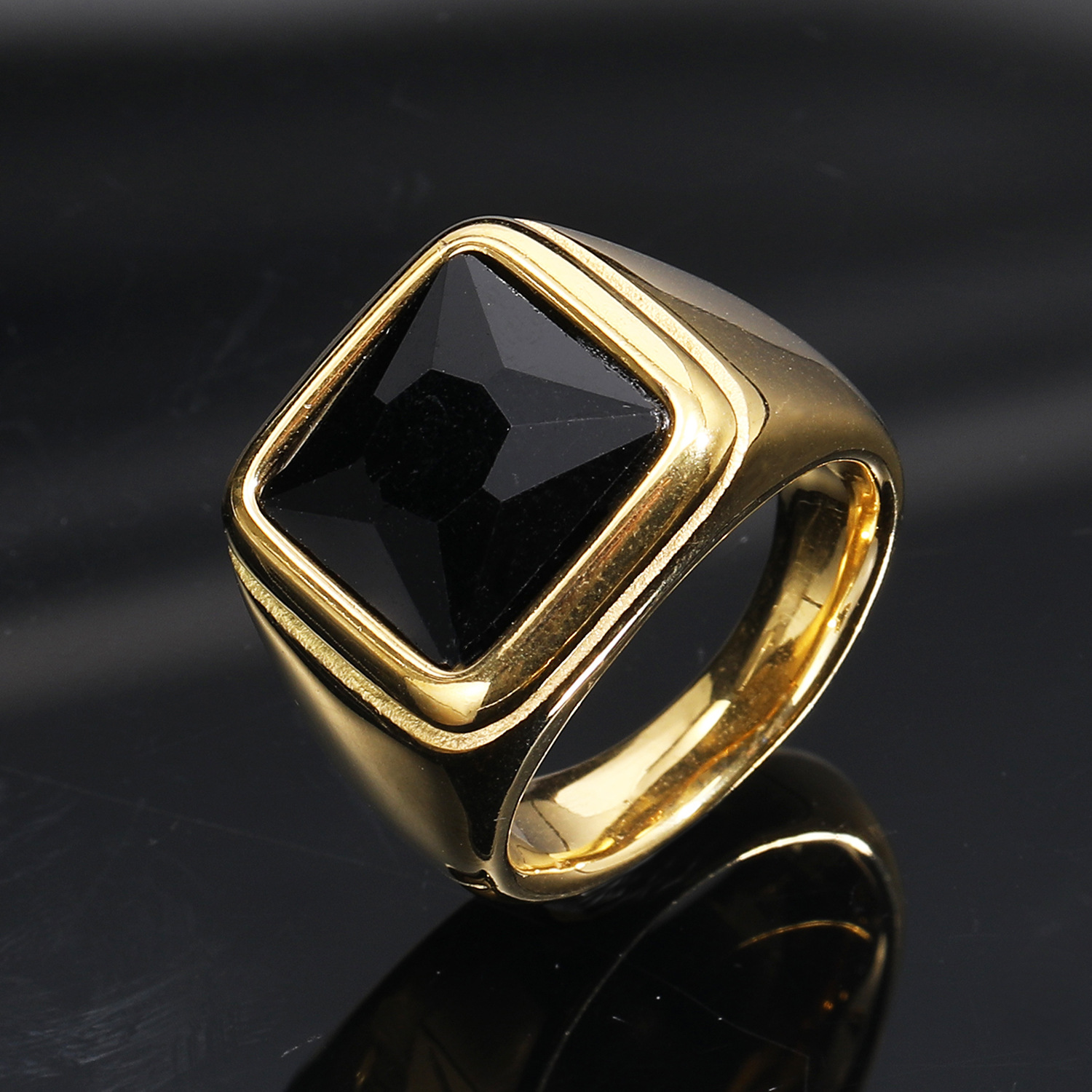 15:Gold Black gem