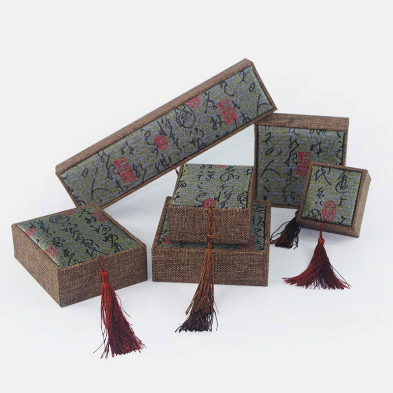 Gray tassel ring box 65x60x40mm