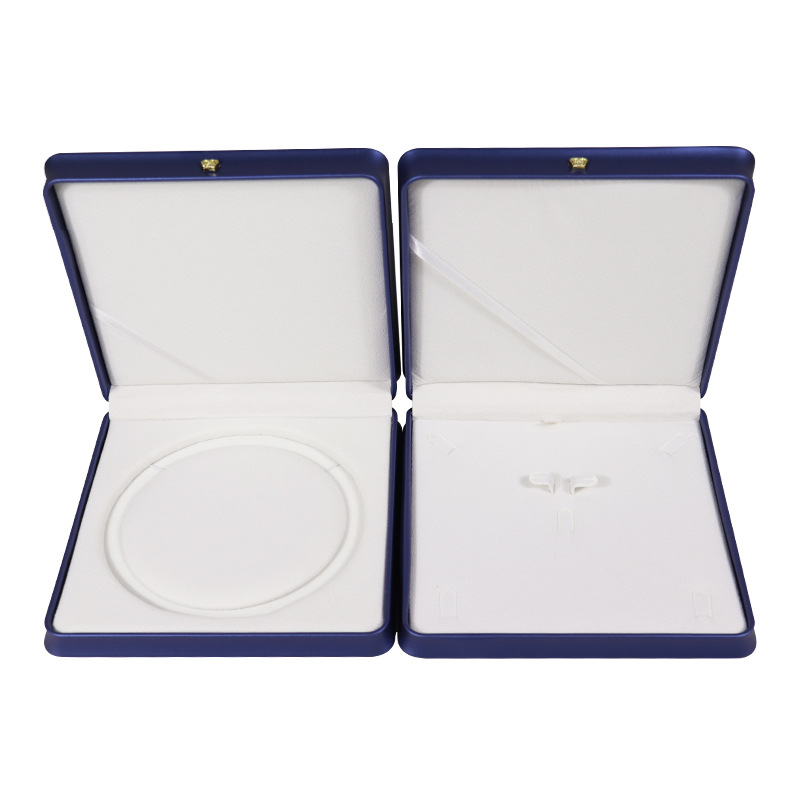 purplish blue pearl necklace box
