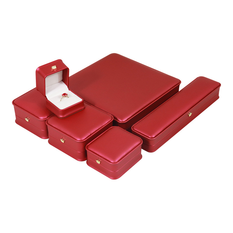 red ring box 6×6×4.5cm