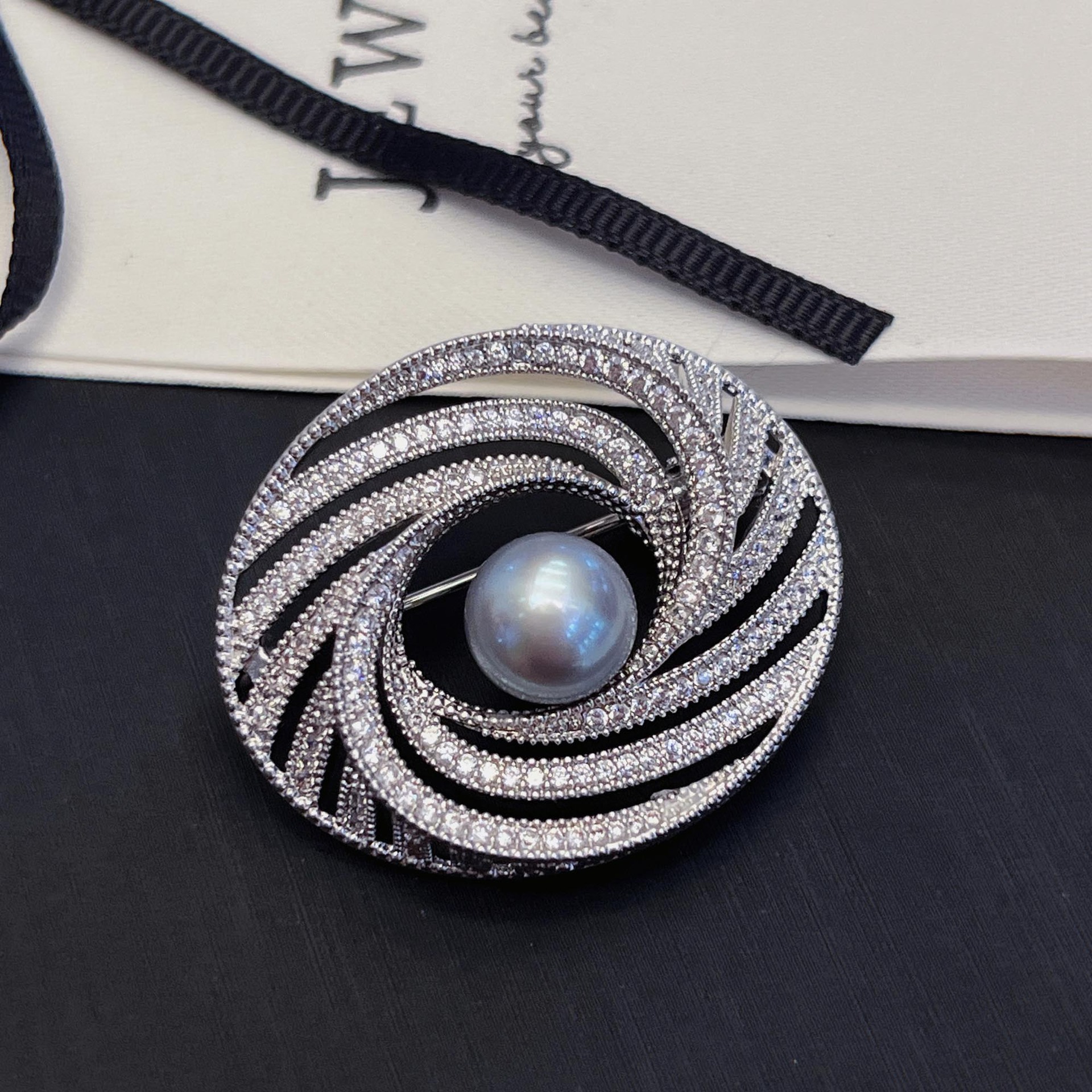 4:Spin ring*freshwater steamed bun bead brooch