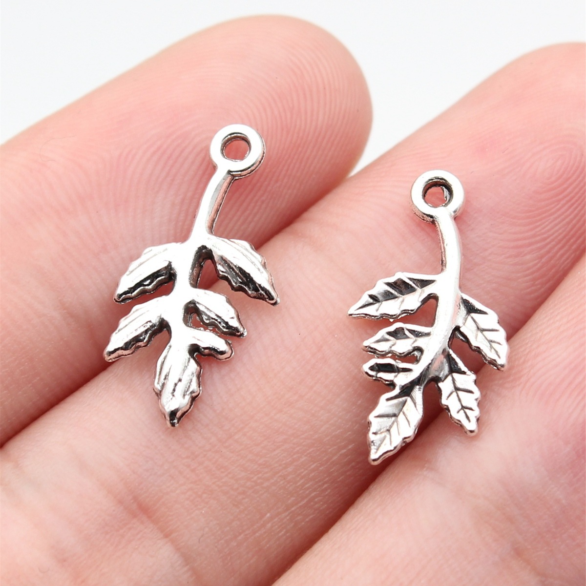 1:antike silberne Farbe