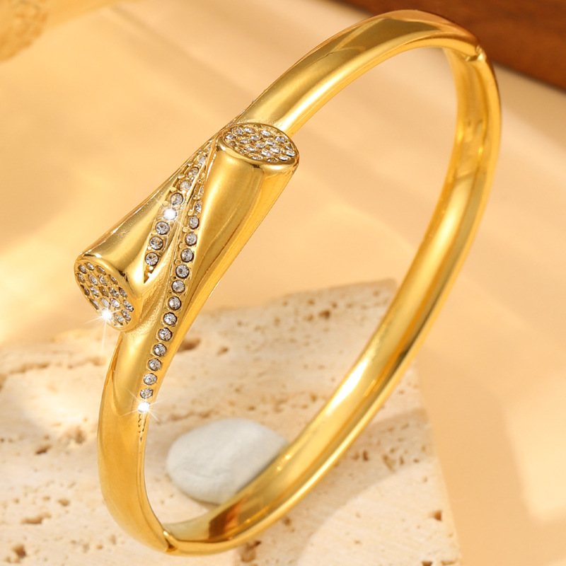 Golden white diamond