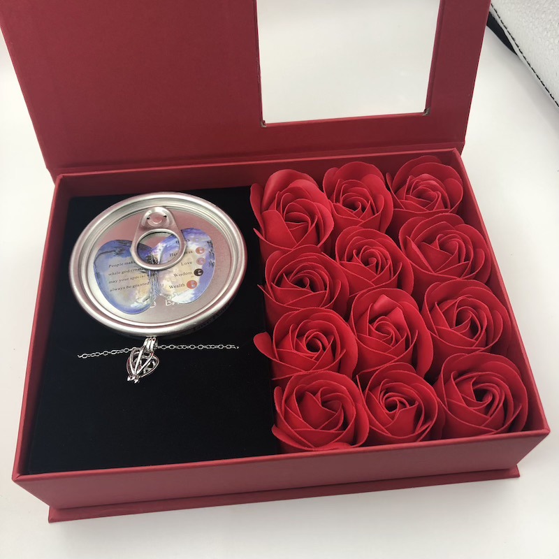 3:Red outer box + red flowers