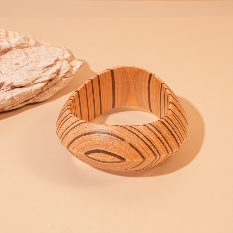 2:Bracelet - brown texture