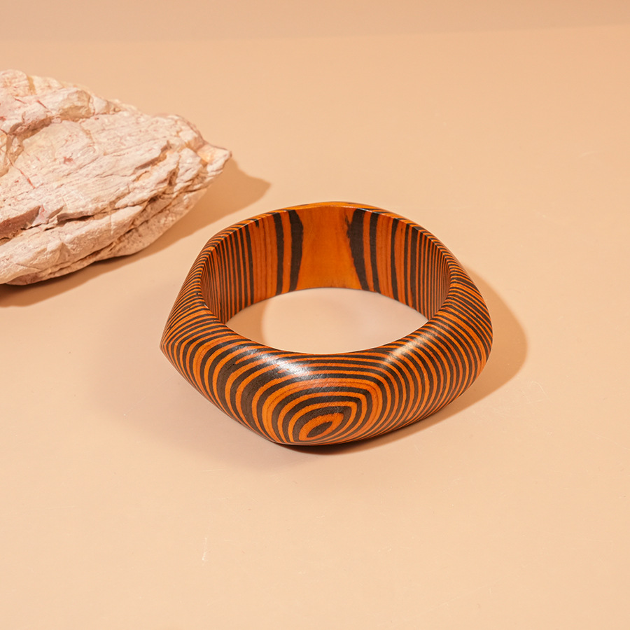 5:Bracelet-dark brown five-pointed star