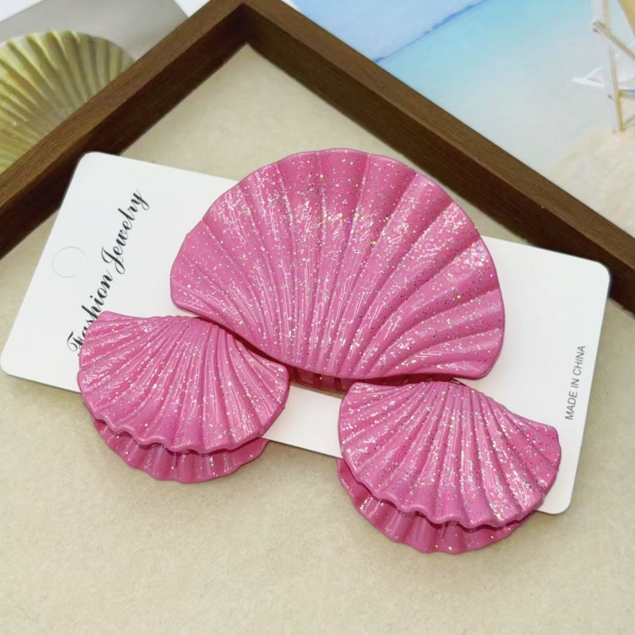 12:Fine shiny pink three-piece set