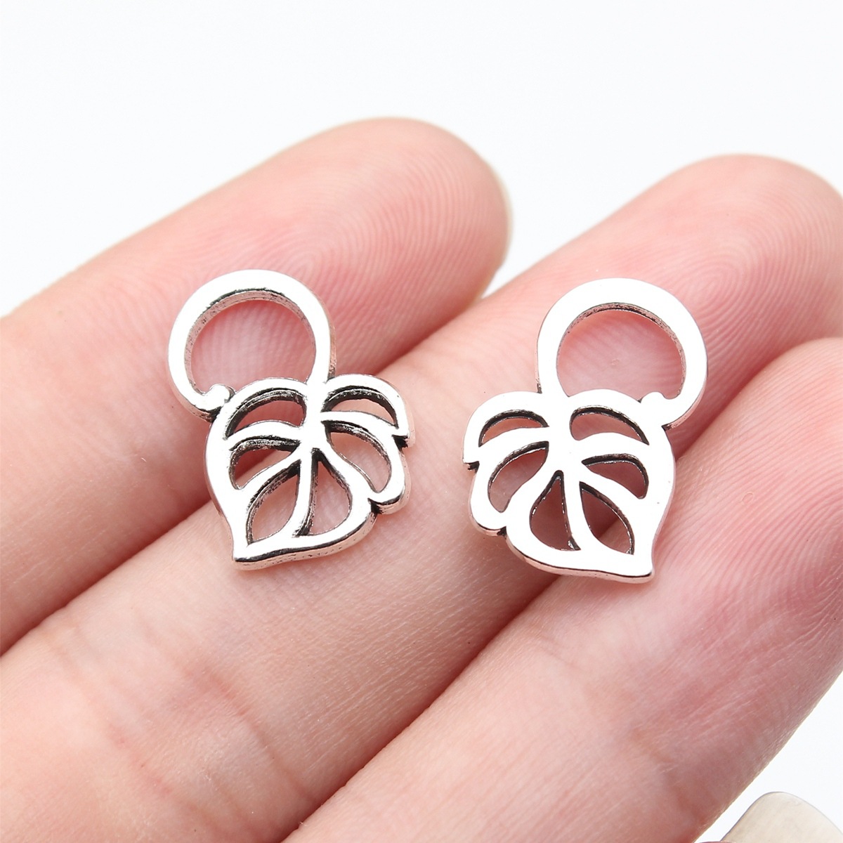 1:antique color argento