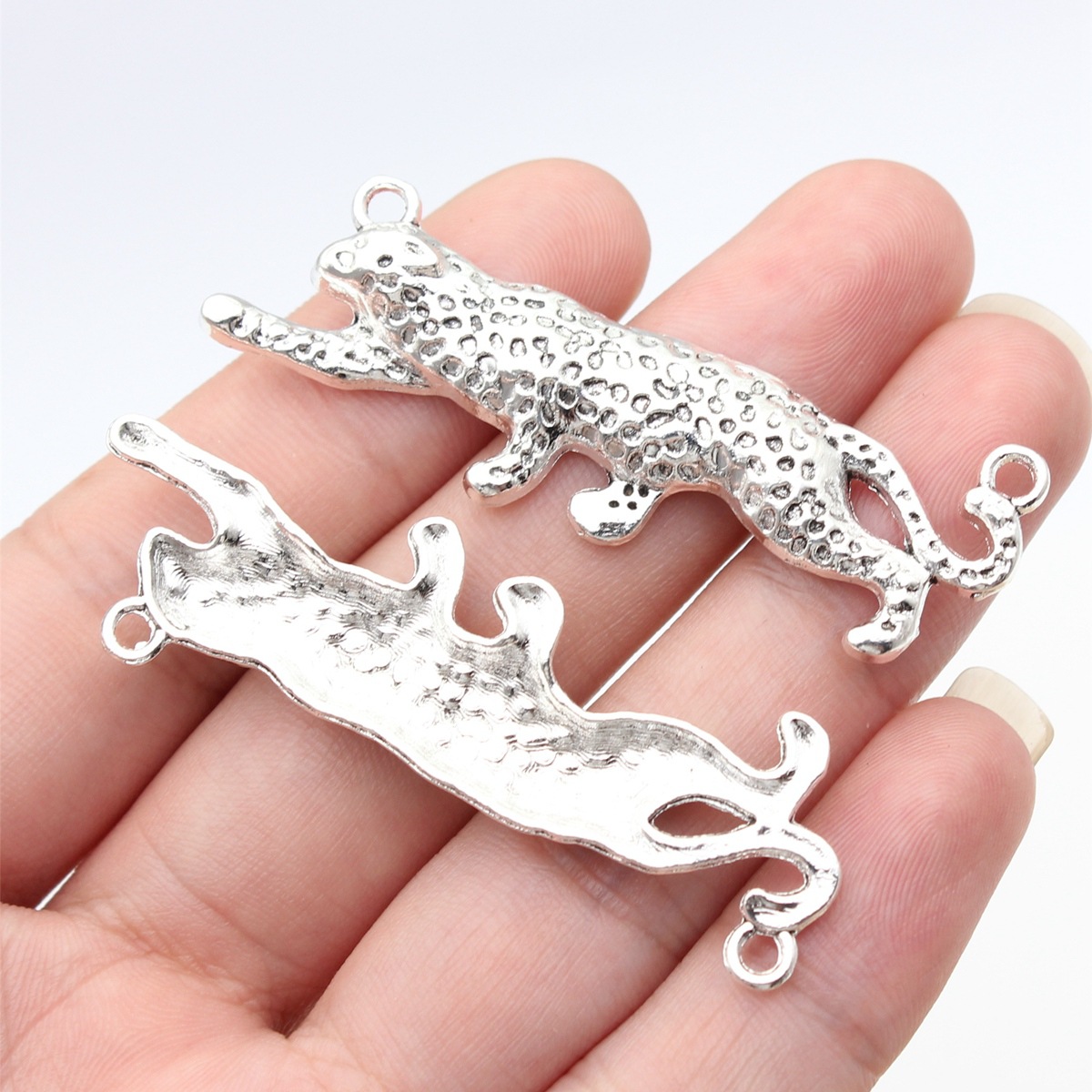 1:antique color argento