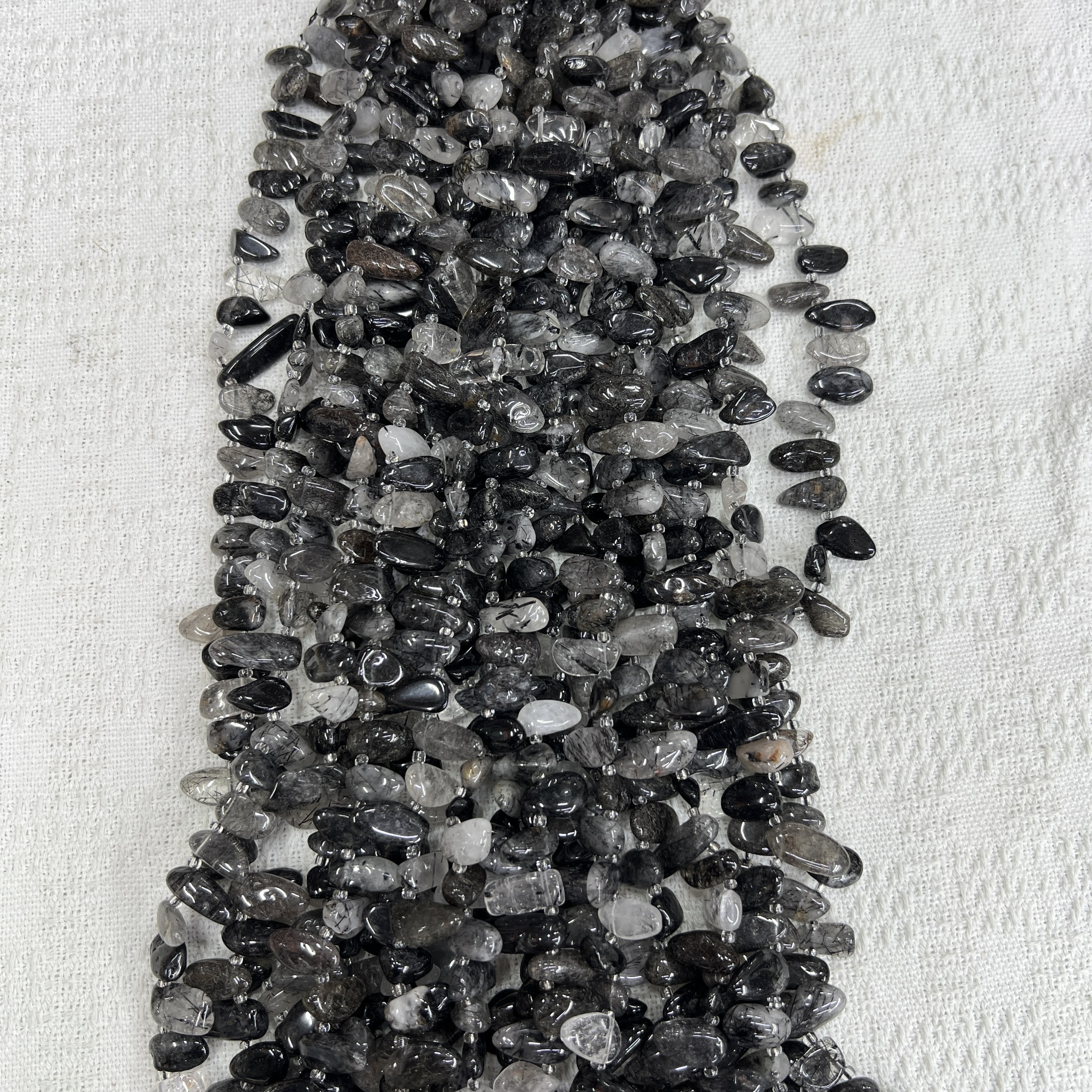 4:Quarzo rutilato nero