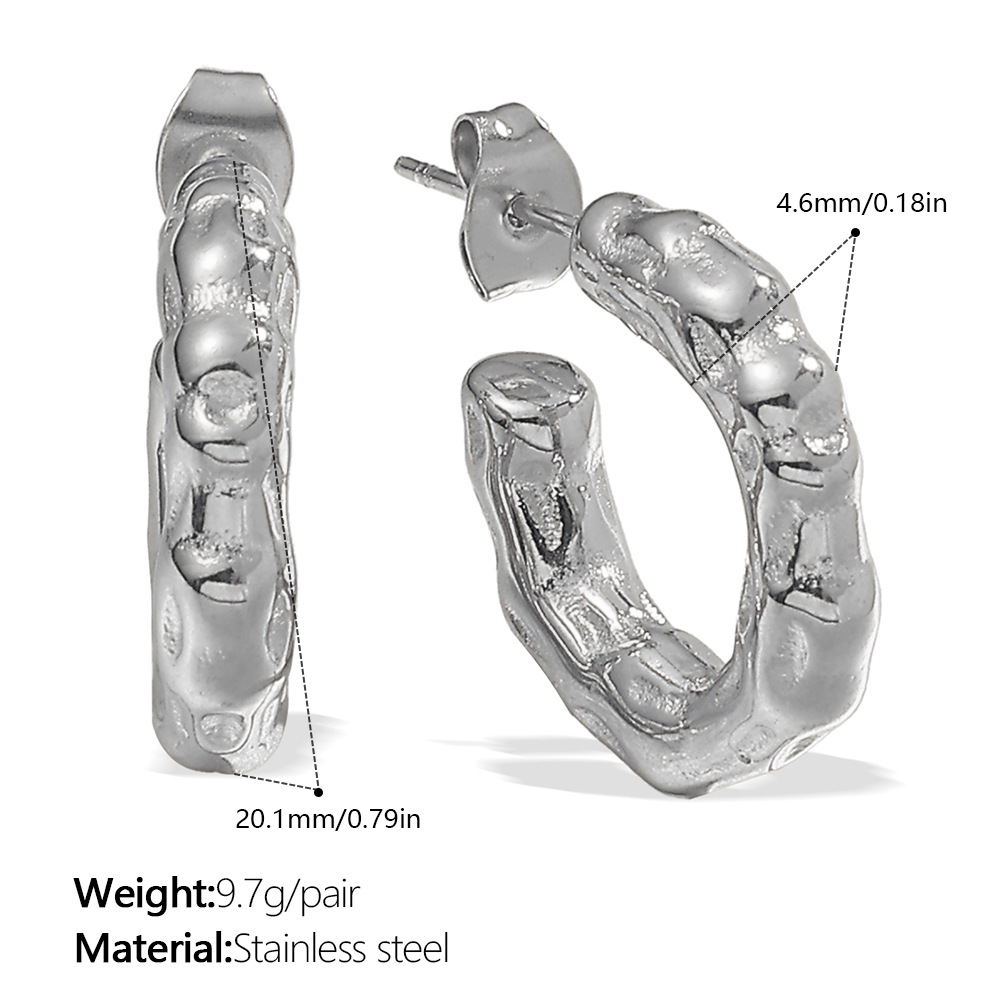 2:Eh1132s gold earrings