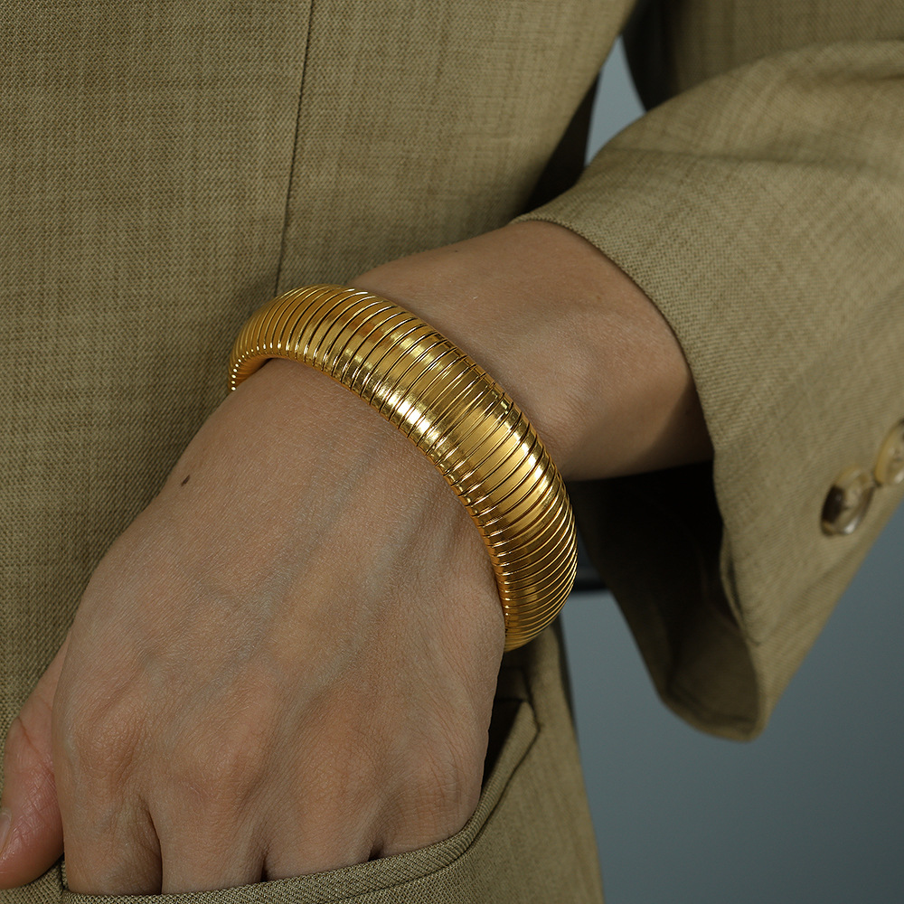 2:SZ06 Golden width 2cm (ring 6cm)