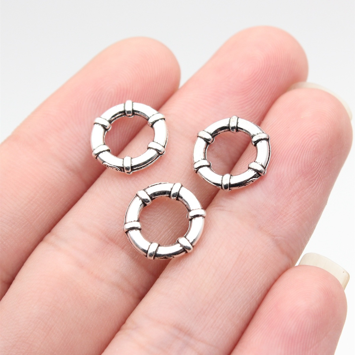 1 antike silberne Farbe