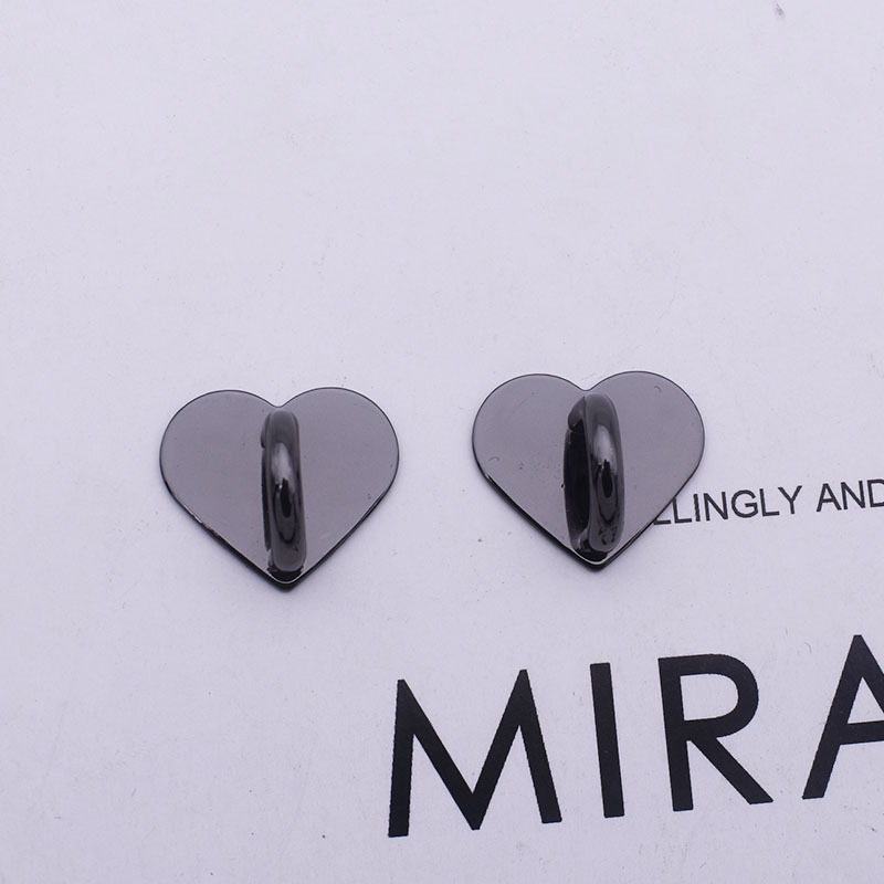 5:Small heart-shaped black -2CM