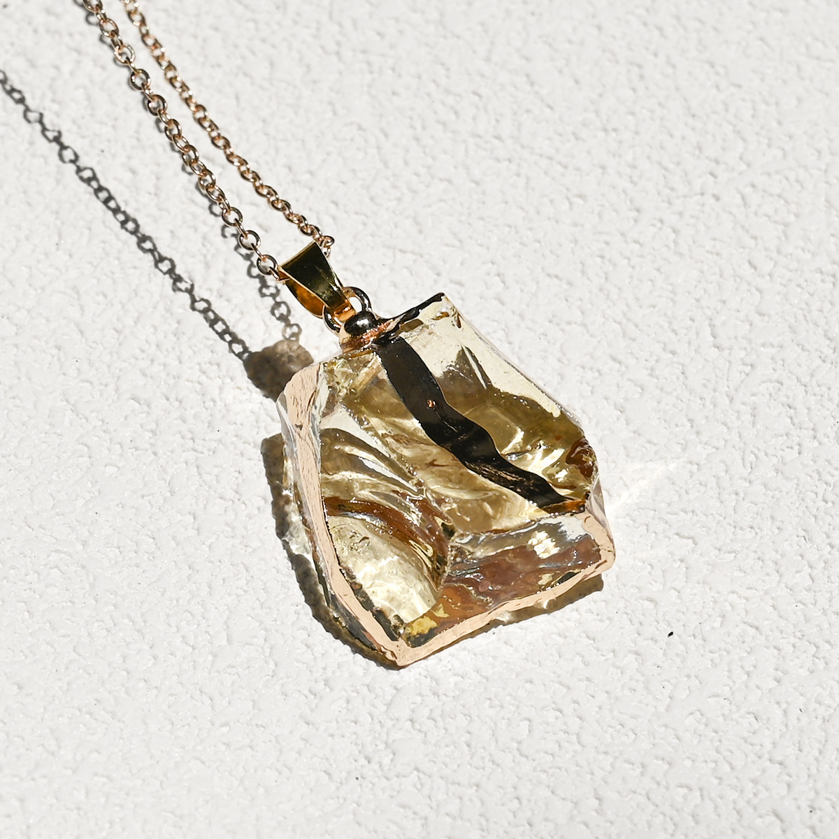 1:Synthetic citrine (chain not included)