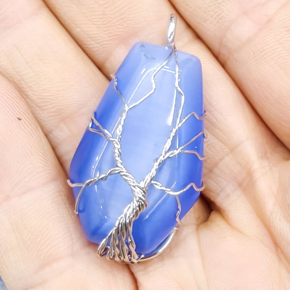 Synthetic blue cat's eye stone
