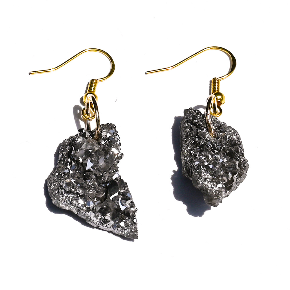 4:Silver gray electroplated crystal cluster