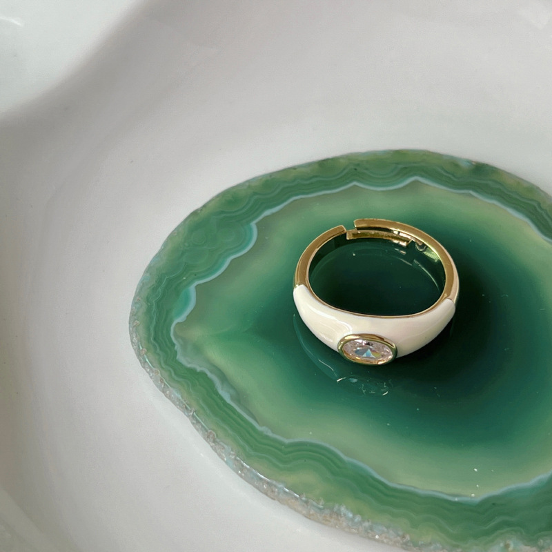 6:A golden drop of oil J0054