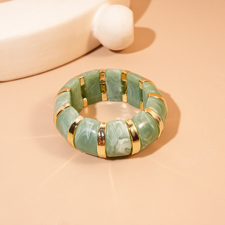 8:Bracelet-green