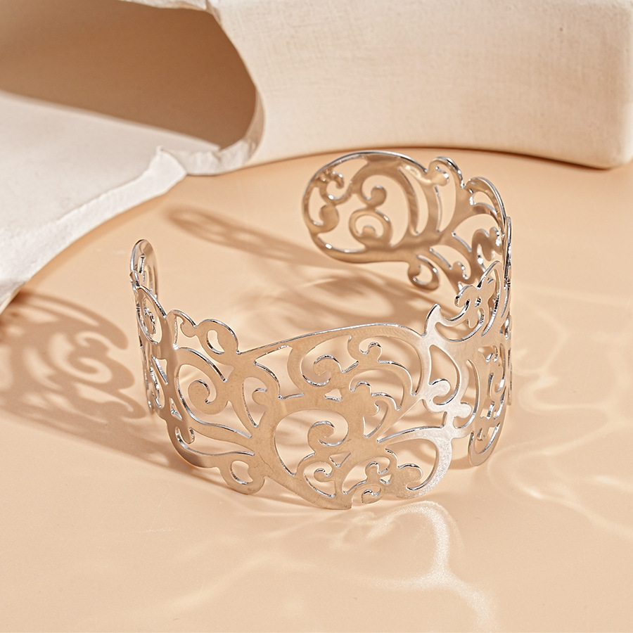 7:Bracelet-silver flower (single)