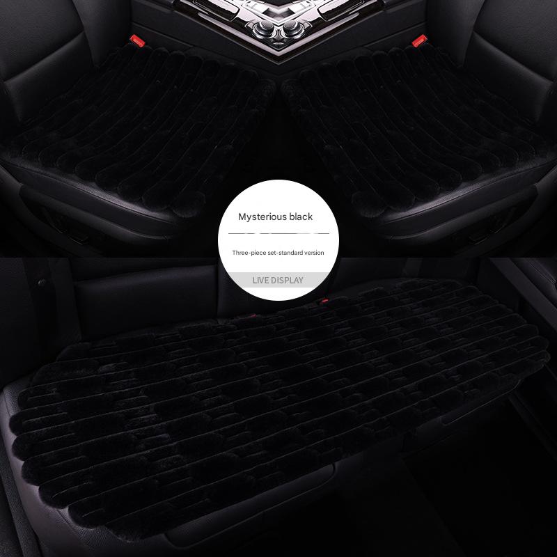 Mysterious black car with five seats and three-piece set