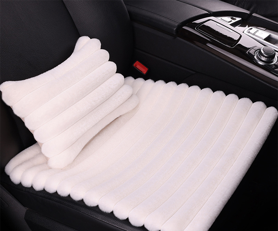 Cream front single seat   1 lumbar pillow