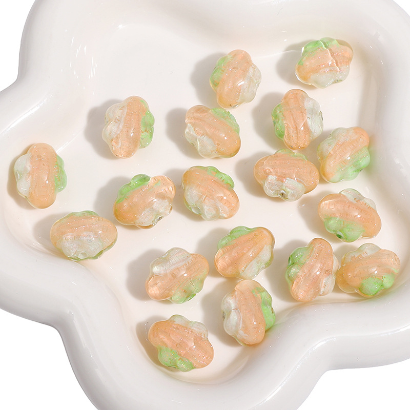 10:Gradient white pink green