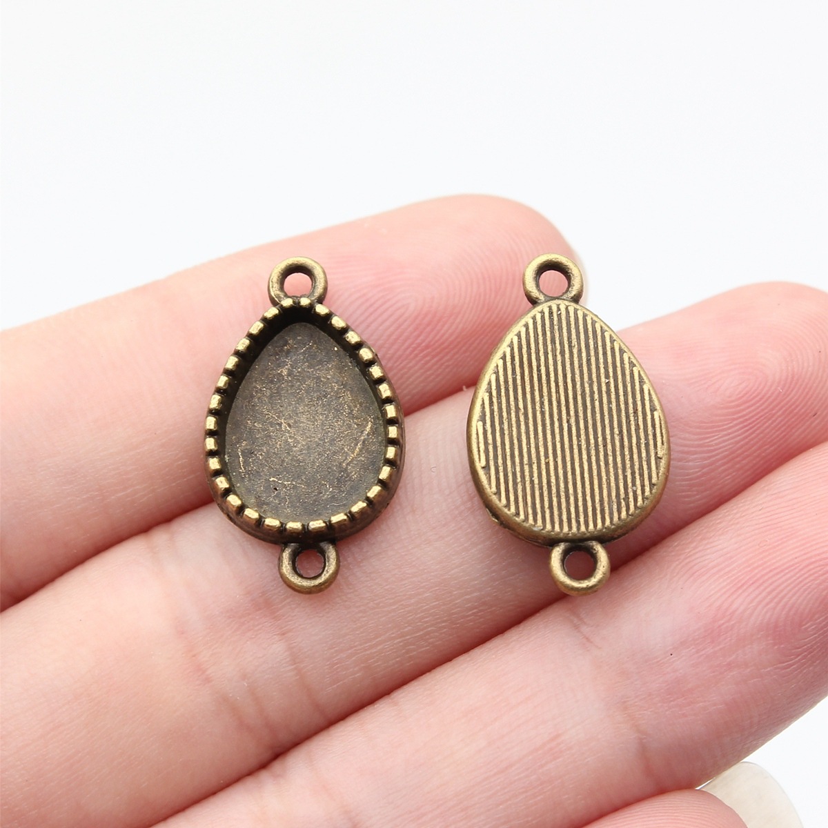 Outer diameter: 23x13mm Inner diameter: 13.9x10.4m