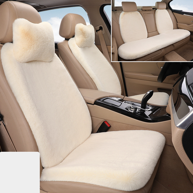 Beige car with five seats and nine-piece set